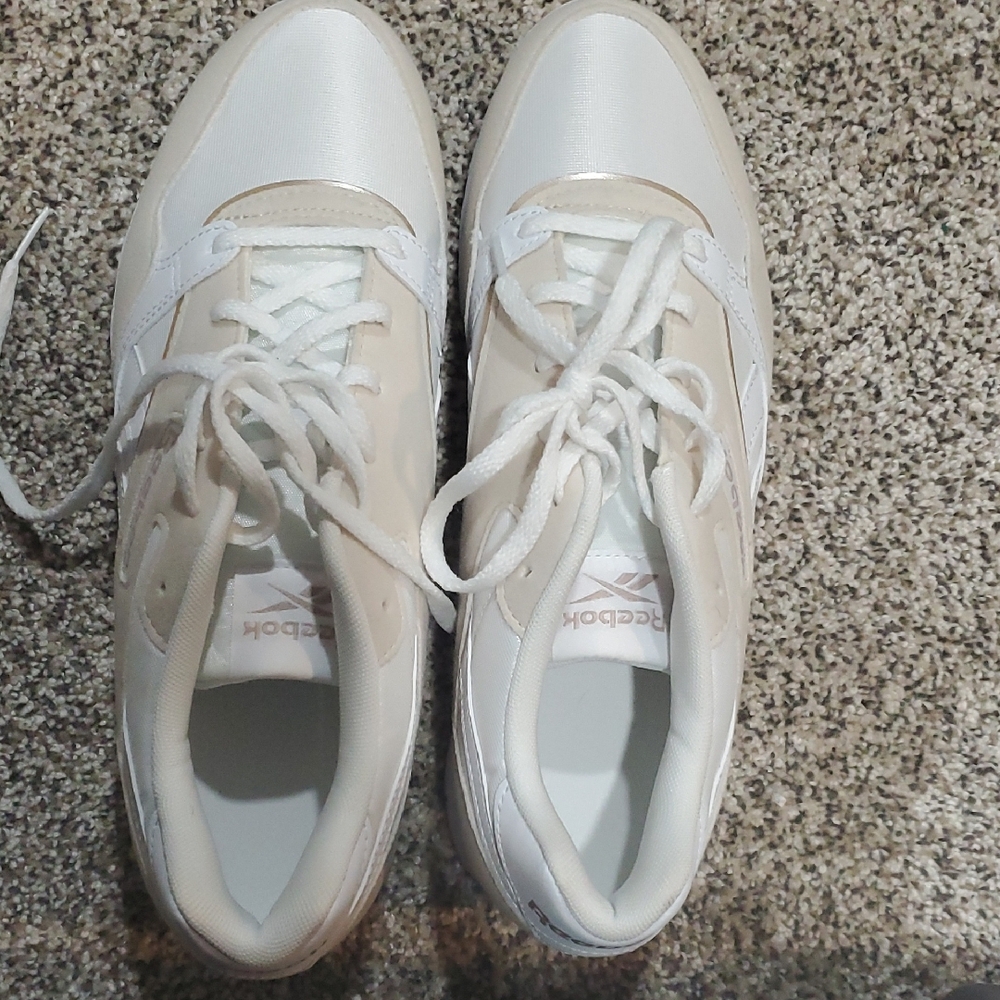 Reebok Tennis Shoes